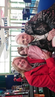 Happy memories of Muriel with her Daughter Debbie & Great Granddaughter Erica. 