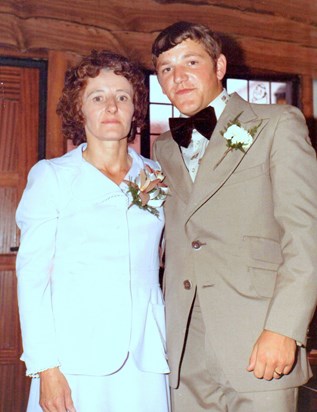 1974  Steve and mum