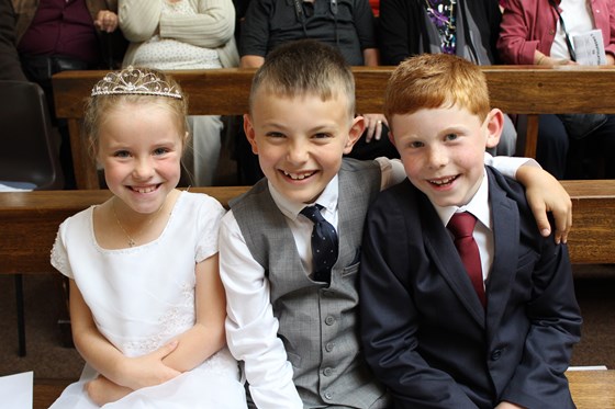 Elisabeth looking so angelic at her First Holy Communion with Lucca and Logan. A very special and memorable day. x