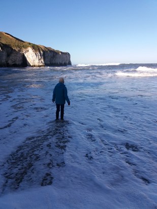 Filling her boots at Flamborough Head minus the puffins 20171126 115426