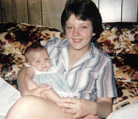 1982 Mom & Nikki2
