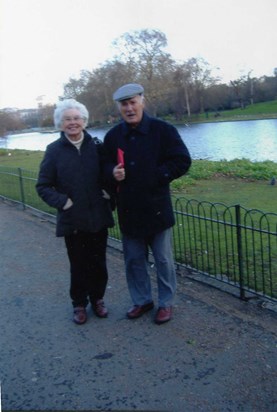 Margaret and Jim c. 2007 in London - St. James' Park