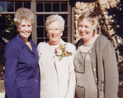 Nan, Ellen & Wink @ Maura's wedding