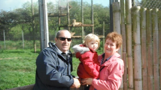  Mam,Dad and Kayla at Dalton Zoo.