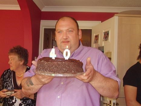 Paul and his 40th Birthday cake!!