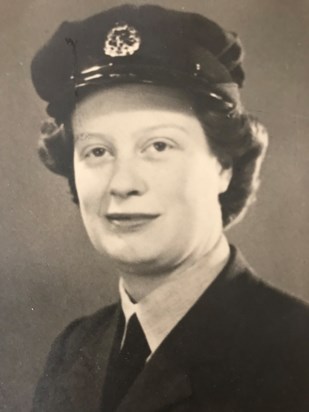 Jeanne      WAAF c.1942 or 1943