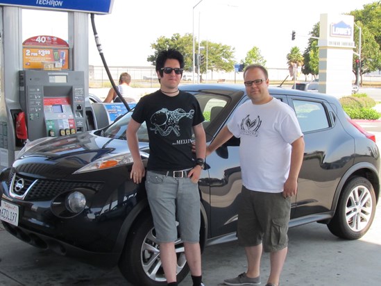 Gaz and Andy with their Nissan Juke in California