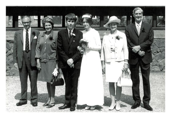 1969 08 09 Parents with bride & groom