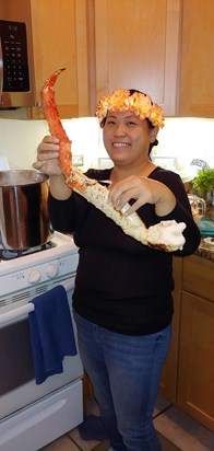 2018 11 25 Friendsgiving celebration at Kevin's and Eva's home. King Crab and more