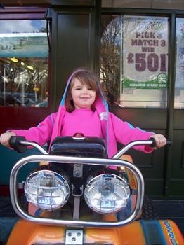 lauren, biker in the making ? xxx