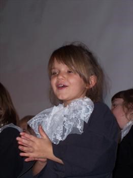 lauren in choir, angelic ? xxxx a few days b4 nikki died xxx