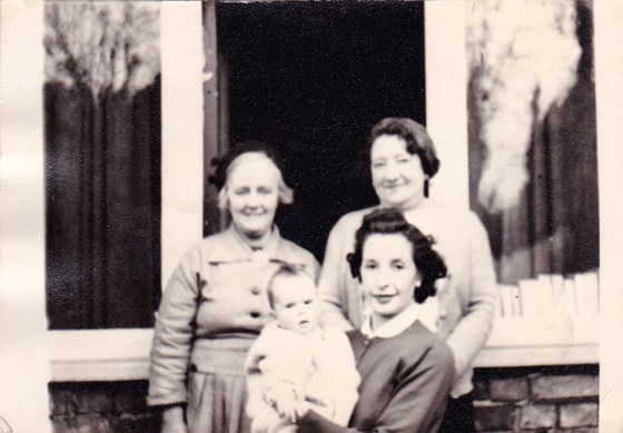 Adele, Mum and 2 Grans....