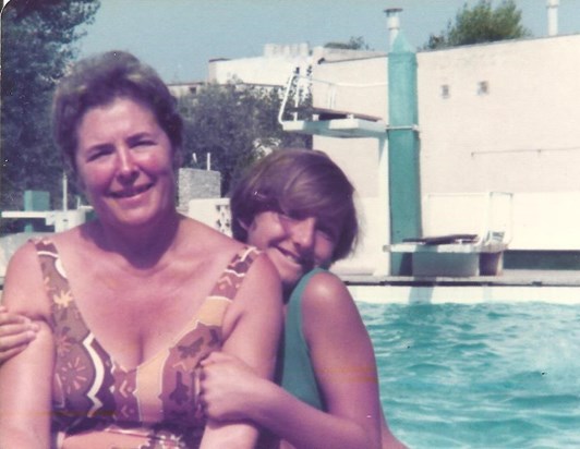 Mum and I about 1975 001