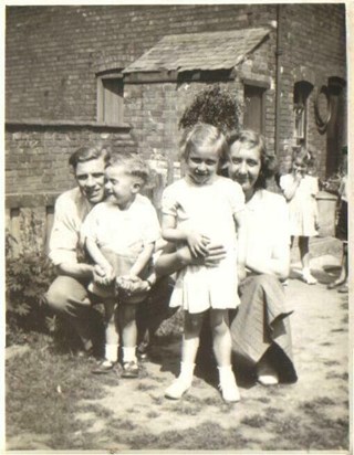 1952 with Tom, Richard & Margaret