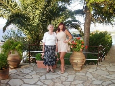 Sarah & Nanna Corfu 2011