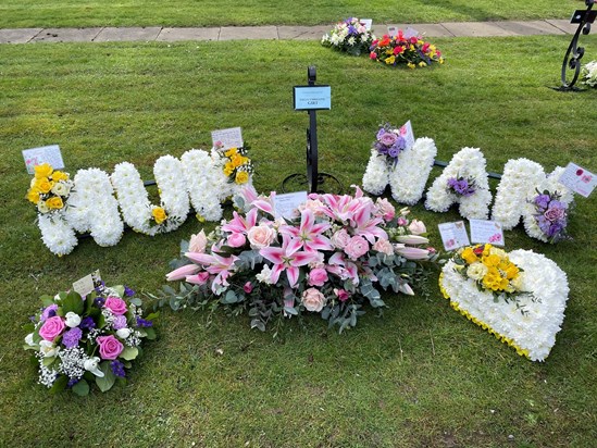 Beautiful flowers for our beautiful Mum 💗