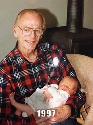 1997 Aug Dad meeting his Grandson, Jed. 