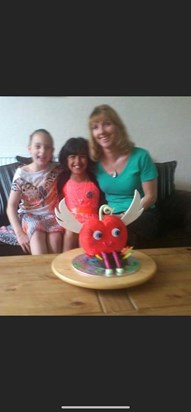 When she made me a moshi monsters cake for my 9th birthday and surprised me with it😔♥️