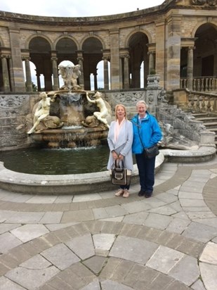 Cousin Lynn with Patricia at Hever Castle