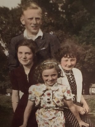  Young Florrie middle with her sister Violet, brother in law Harold and sister in law Mary.