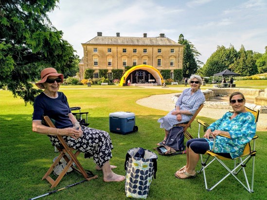 Picnic at Pencarrow and ABBA tribute concert