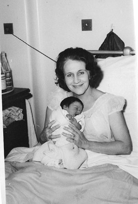 1962 Maria with baby Joanne, her fourth child