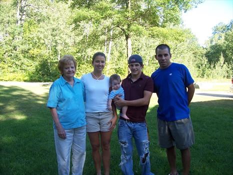 mom, Lisa, Bryson, Jarrod and Boyd Summer '06