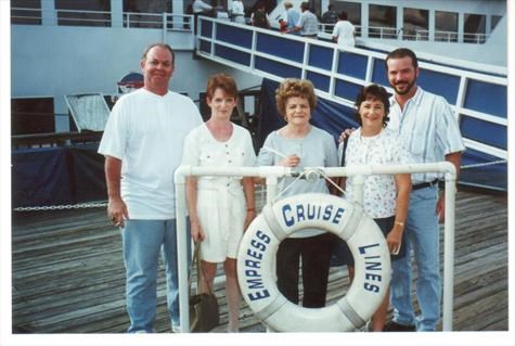 Lee, Debbie, MOM, Becky and Dino