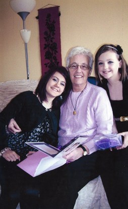 Shannon, Mum and Kayleigh 