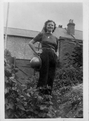 Mum in Civil Defence 1940, also worked in munitions factory to 1943 when she then joined the Wrens.