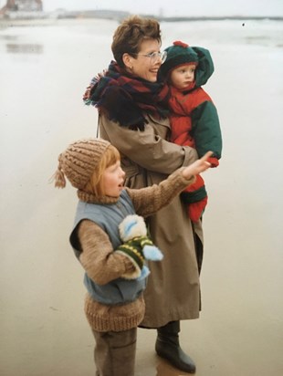 Judy, Ruth and Lewis on Gorleston beach, 1989 