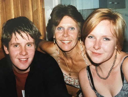 Judy, Ruth and Lewis in the kitchen