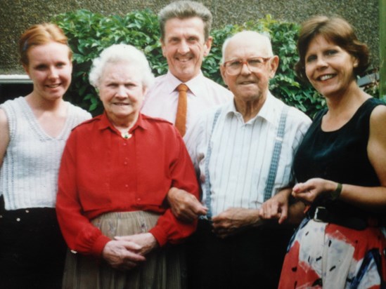 The Roberts family with Nanny & Grandad (Lewis is the photographer!)