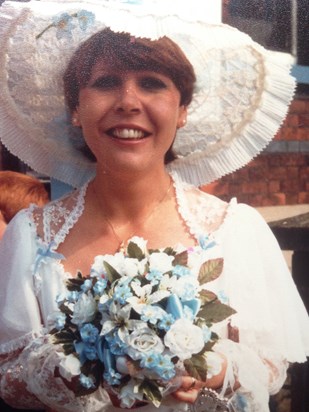 Judy looked so beautiful on our wedding day xxx