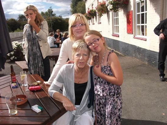 Michelle, mum and Milly.