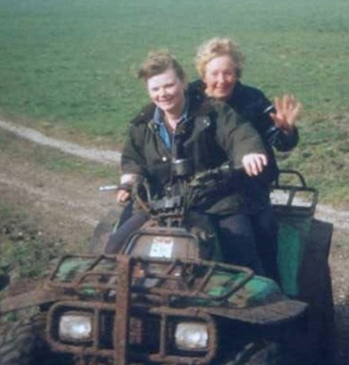 Fay with mum 