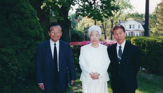 Rev_MyungJaeLee_Sang_Moon_Lee_Hee_Jae_Lee_in_2000_in_Philadelphia