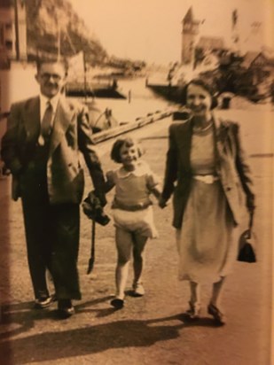 olwyn with her mum and dad