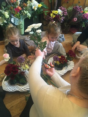 Making Grandads floral tributes 💖 