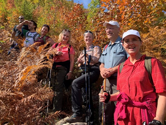 Peter Zingraf, in October 2021, with his wife Andrea, Jutta Guetzkow, Isabelle von Alvensleben, Denisa Kaca. Xavier Mulliez and a further hiker