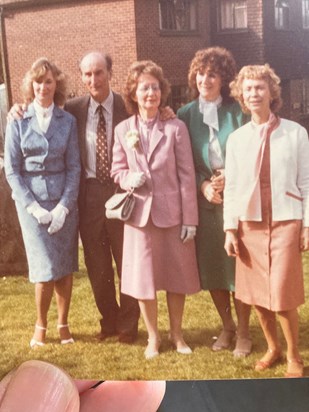 Dad with his 4 Sisters 