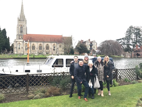 Best Christmas Ever...Boat on the Thames #Marlow