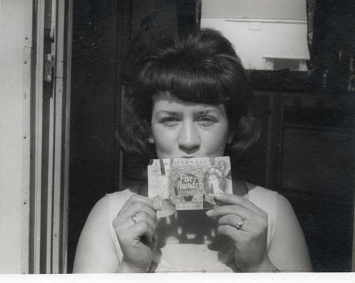 Mum & cut five pound note - early to mid 1960's