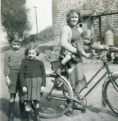 Mum, Margaret, Rosemary, John