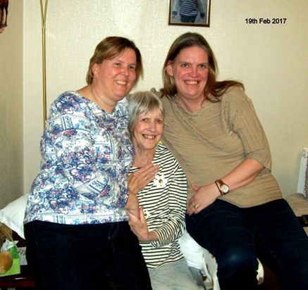 Jan with Daughters - Donna-Marie & Elaine - Last Photo of Jan - 19th Feb 2017