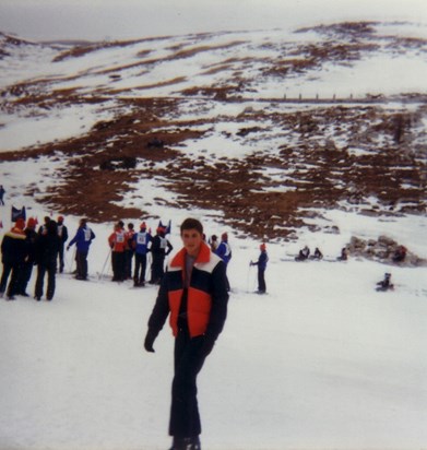 009   1980 Duncan Hall Skiing Trip - Italy