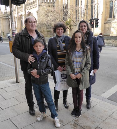Judith and Agnes' family in Oxford  20170217