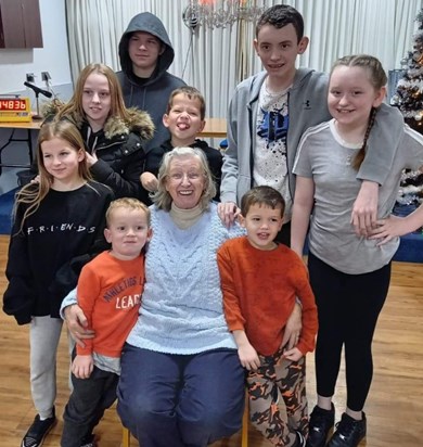 Hazel with all her grandchildren 