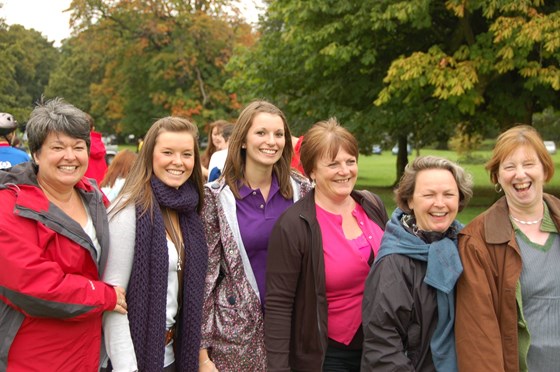 Manchester 100 mile charity bike ride supporters (with L to R - Jen, Katie, Lucy, Deb (not yet Balster) & Bernadette) - Wythenshawe Park, Manchester 6th Sept 2009 