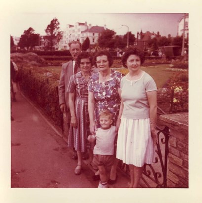 Grampy and Grandma Reading, “Aunty” (Great Aunty) Glad, Kev and beautiful Mum, Clare